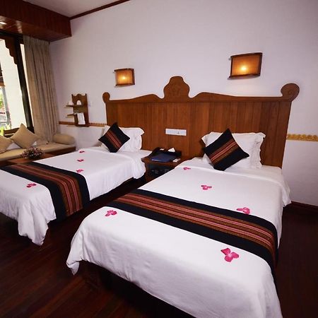 Hotel Amazing Nyaung Shwe Bagian luar foto