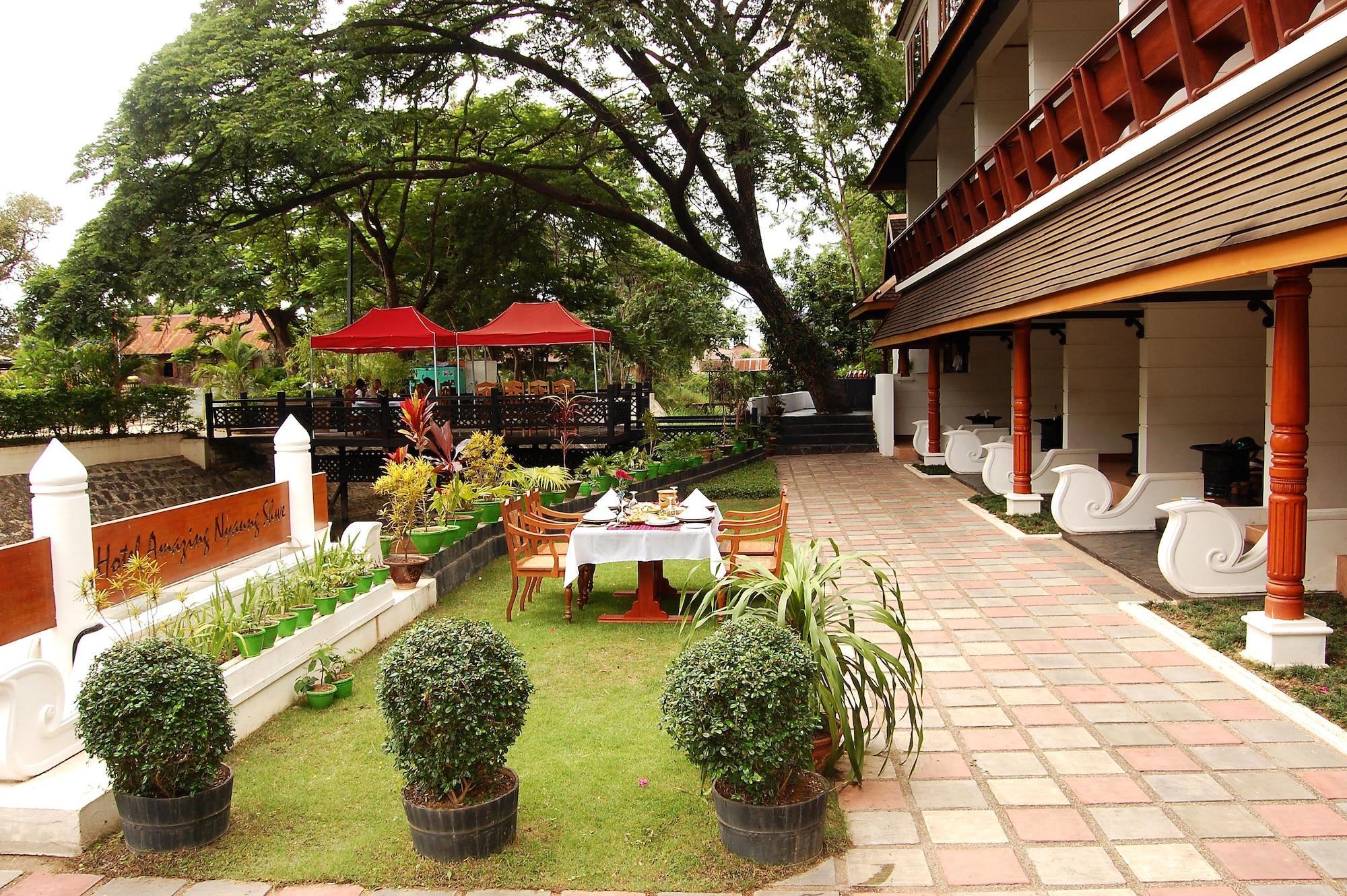 Hotel Amazing Nyaung Shwe Bagian luar foto