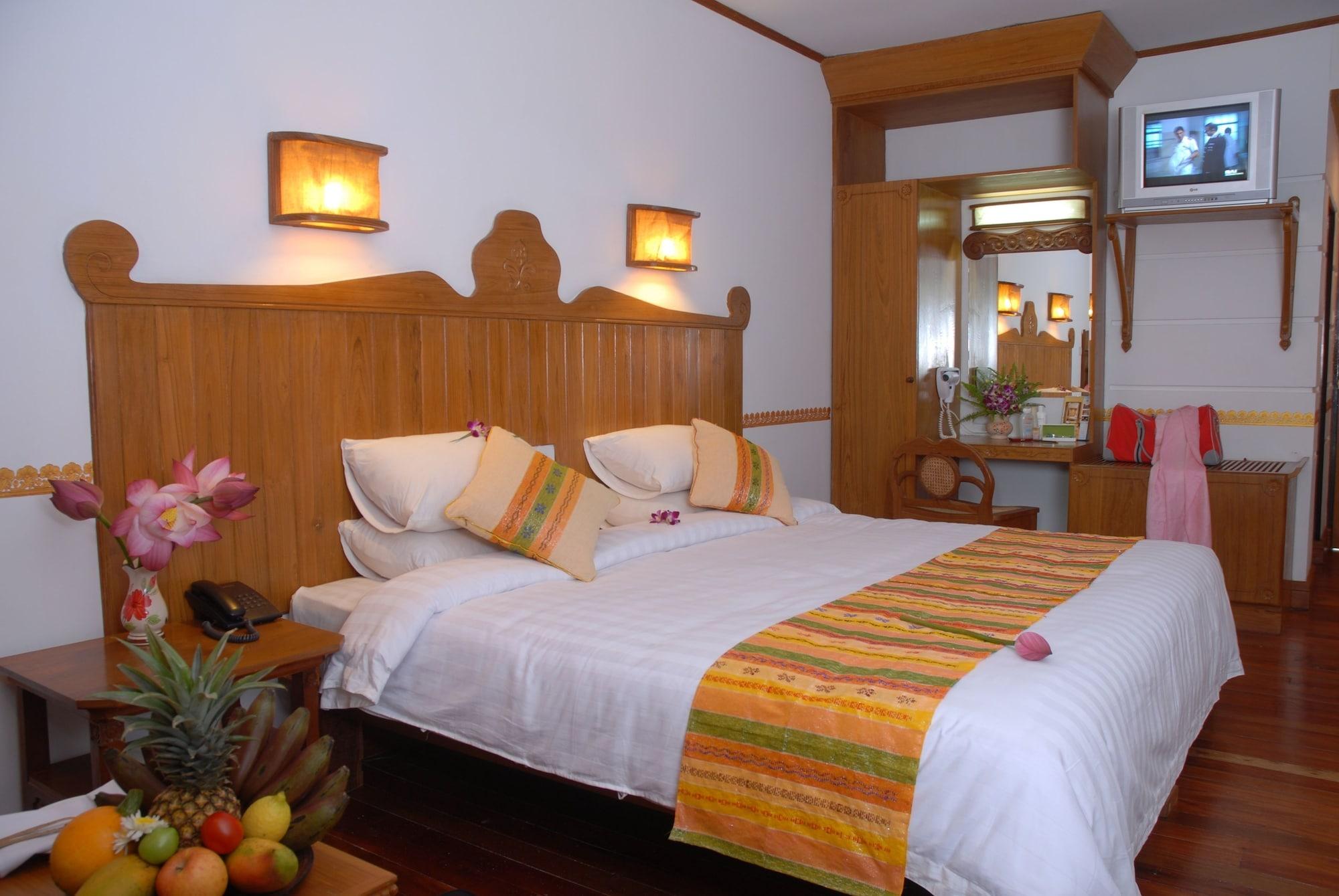 Hotel Amazing Nyaung Shwe Bagian luar foto
