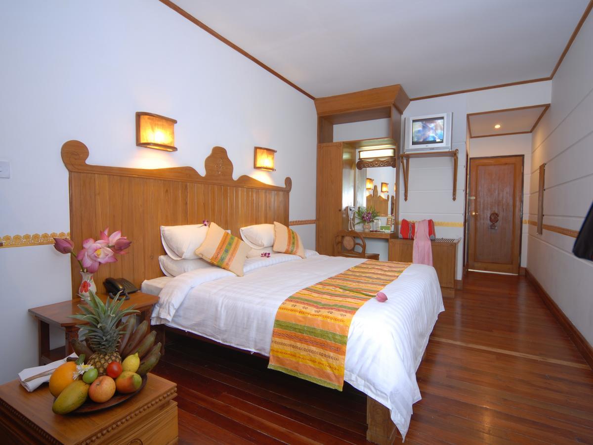 Hotel Amazing Nyaung Shwe Bagian luar foto