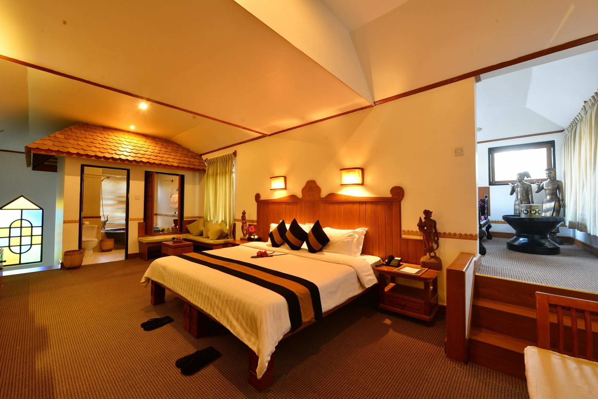 Hotel Amazing Nyaung Shwe Bagian luar foto
