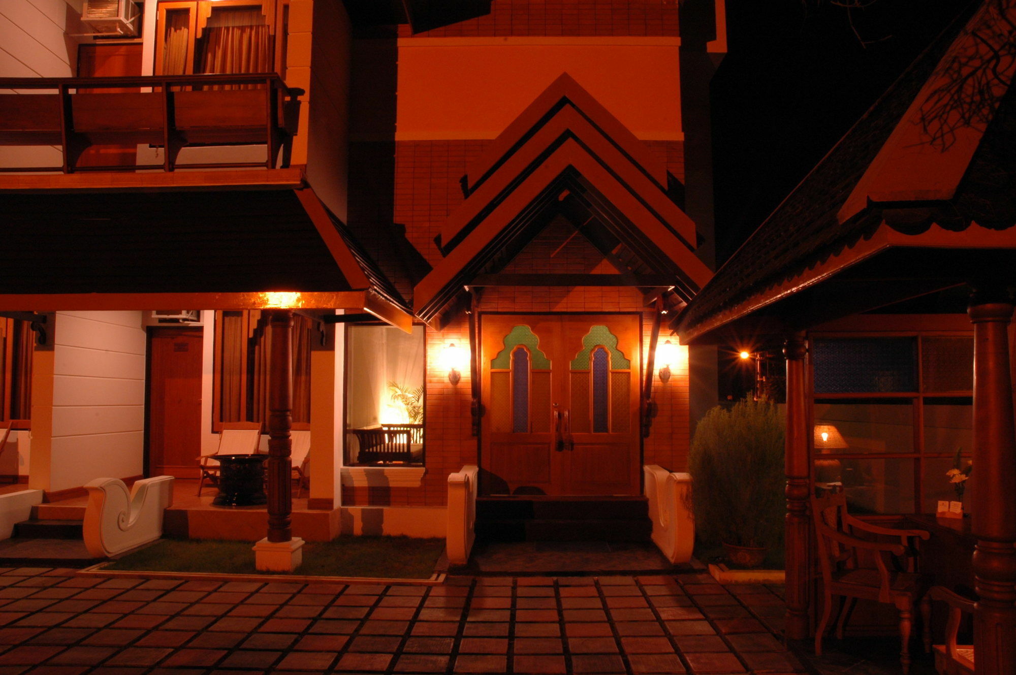 Hotel Amazing Nyaung Shwe Bagian luar foto