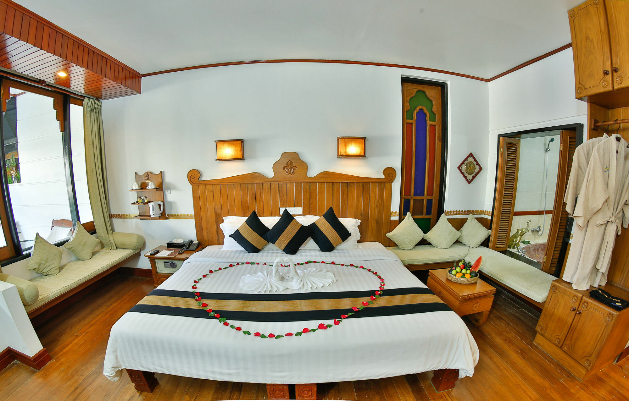 Hotel Amazing Nyaung Shwe Bagian luar foto