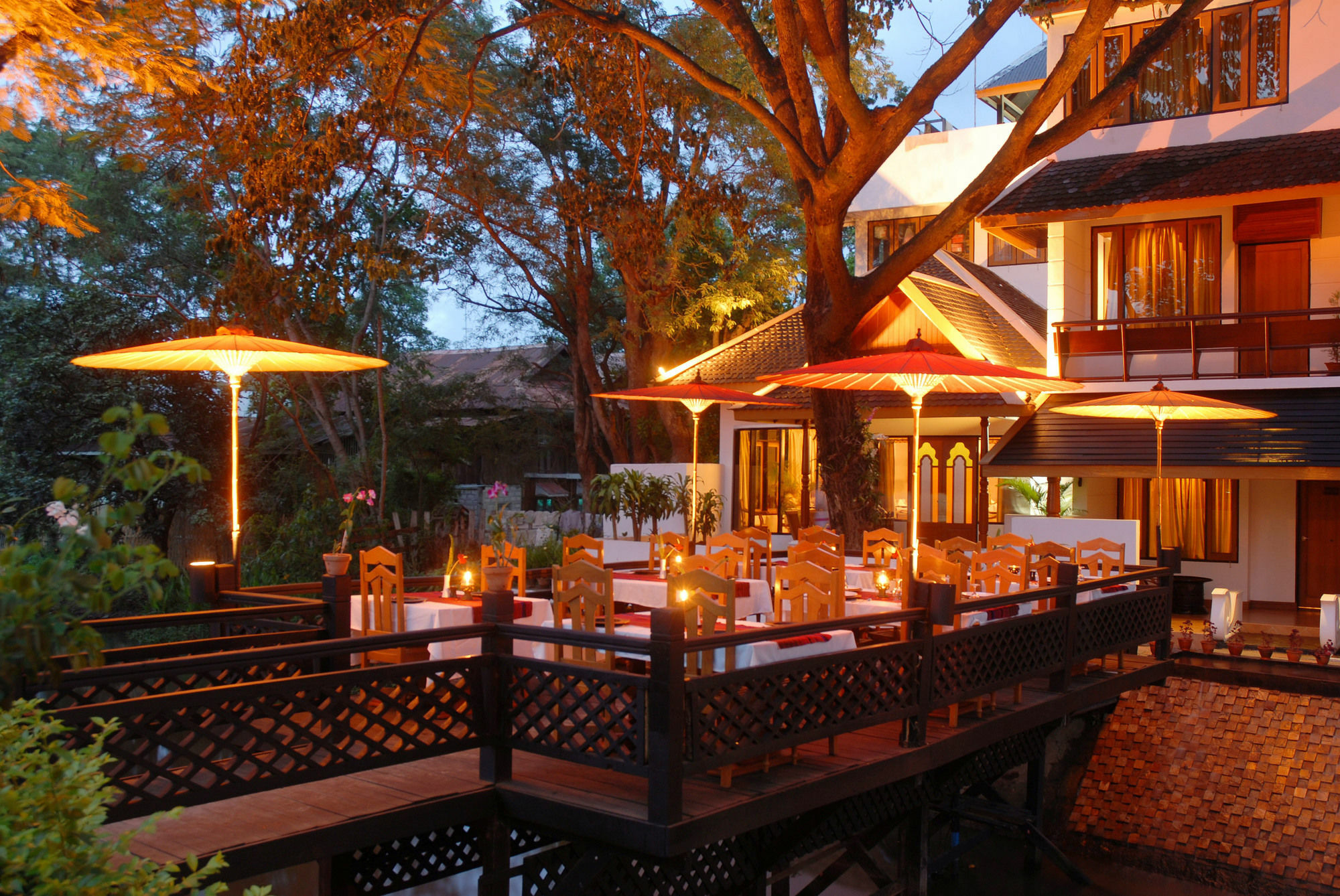 Hotel Amazing Nyaung Shwe Bagian luar foto